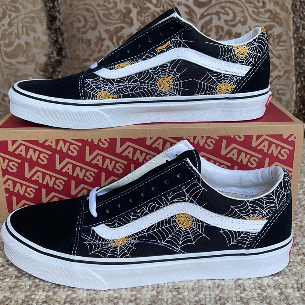 Vans WMNS Old Skool Printed Spider Web/Black Sneakers - Picture 4 of 16